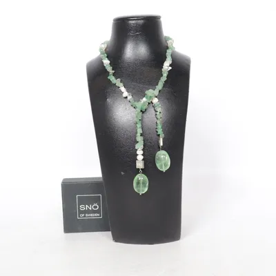 Halsband (Grön, Vit, Silverfärgad) från Snö of Sweden Okänd metall