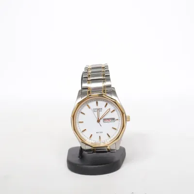 Armbandsur (Silverfärgad, Guldfärgad, Vit) från Citizen