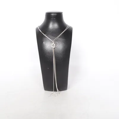 Halsband (Silverfärgad) Okänd metall