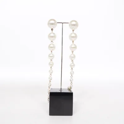 Örhängen (Vit, Guldfärgad) Okänd metall