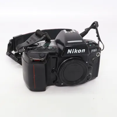 Analog kompaktkamera (F90) från Nikon