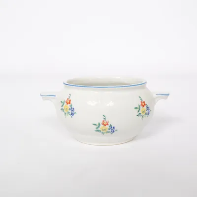 Serveerkom (arabia bowl, vintage arabia finland, serving bowl, retro ceramic bowl, scandinavian design, nordic style, floral pattern bowl, cottagecore decor, farmhouse style, vintage kitchenware, ceramic serving dish, decorative bowl, collectible arabia, finnish design, classic floral motif, pastel aesthetic, cozy home decor, kitchen decor, retro tableware, unique bowl, minimalist ceramic, timeless design, home styling, gift idea, rare vintage, aesthetic decor, y2k home decor, y2k aesthetic, 2000s style, 2000s aesthetic, soft aesthetic, tiktok home, tiktok aesthetic, trending decor) van Arabia