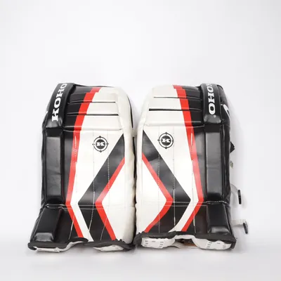 Équipement de hockey (Blanc, Noir, Rouge) de Koho