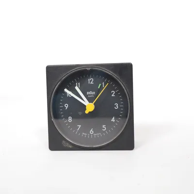 Table clock (Quartz) from Braun