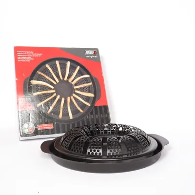 Barbeque grill (2-In-1 Pork Strips Holder) from Weber