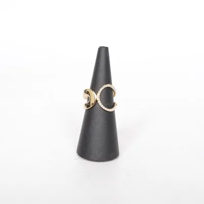 Ring (Guldfärgad) Okänd metall