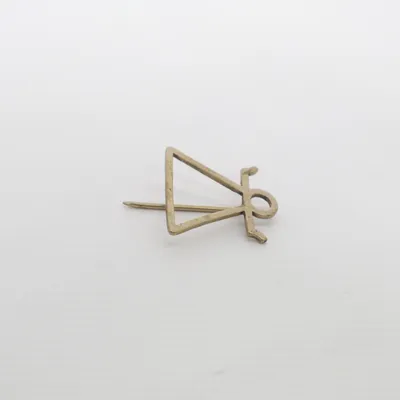 Brosch (Guldfärgad) Okänd metall