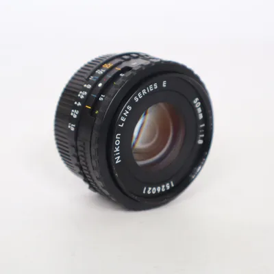 Kameraobjektiv (Svart) från Nikon