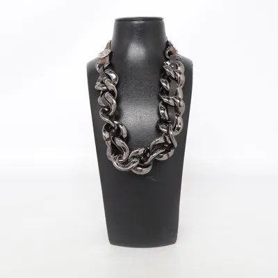 Halsband (Svart) från Hultquist Copenhagen Okänd metall