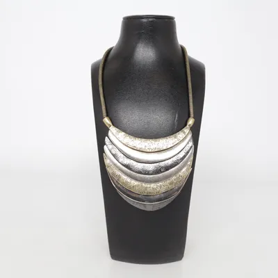 Collier (Or, Argent) Métal inconnu
