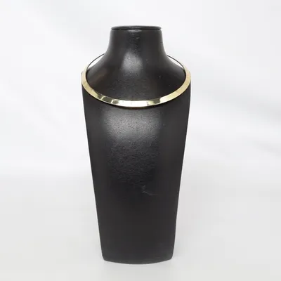 Halsring (Guldfärgad, Svart) från Style by Tyra Okänd metall