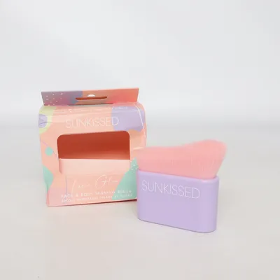 Makeup brush (Luxe Glow) from Sunkissed