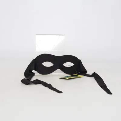Maskeradmask (Svart) från Deiters