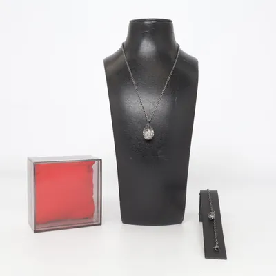 Parure de bijoux (Argent) Métal inconnu