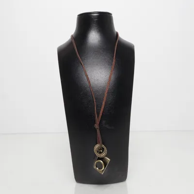 Halsband (Brun, Flerfärgad) Okänd metall