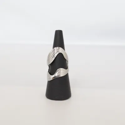 Ring (Silverfärgad) Okänd metall