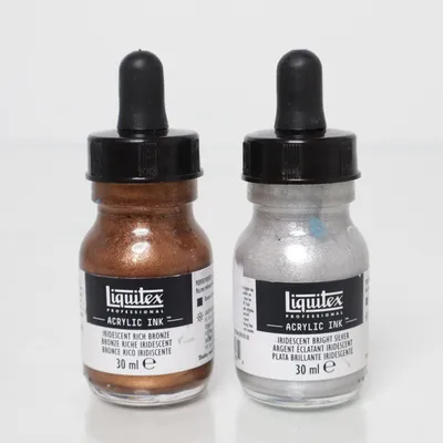 Akrylfärg (Silverfärgad, Brun, Guldfärgad) från Liquitex