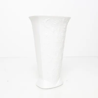Vase (White) from Frey