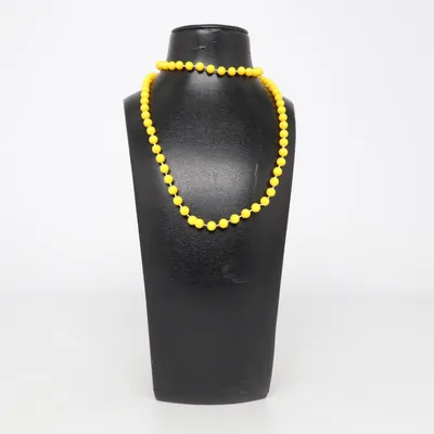 Collier (Jaune) Métal inconnu