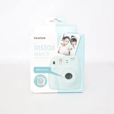 Polaroid camera (mini 9) from Fujifilm