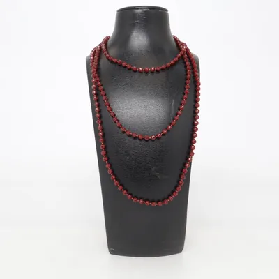 Collier (Rouge) Métal inconnu