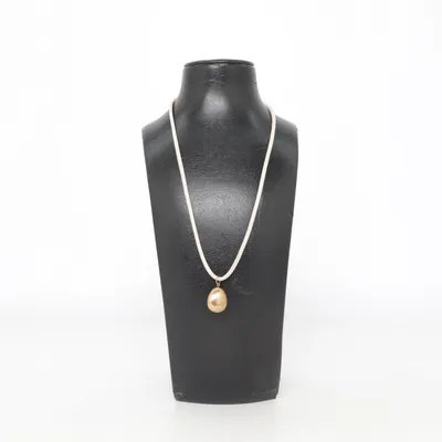 Halskette (Beige, Gold) von Seven East Unbekanntes Metall