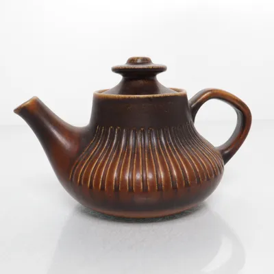 Tekanna (modell ”Kosmos”) från Upsala-Ekeby