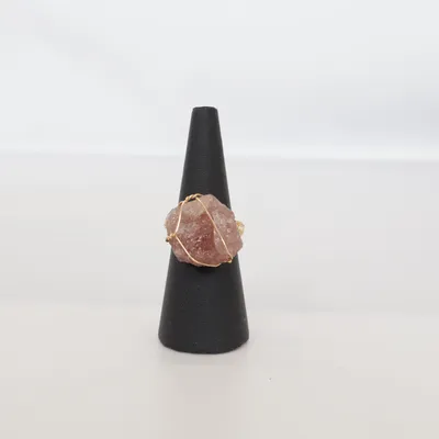 Ring (Pink, Gold) Unbekanntes Metall