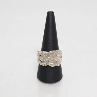Ring (Silverfärgad) från Gabexpnsalp Okänd metall