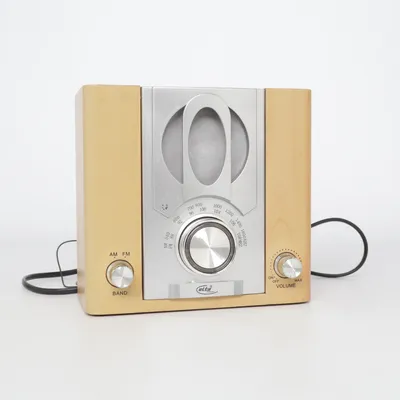 Radio (3138) from Elta