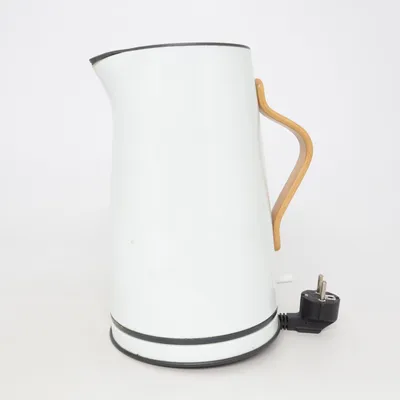 Bouilloire électrique (X-210) de Stelton