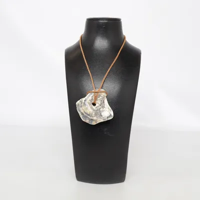 Halsband (Brun, Grå, Vit) Snäckor