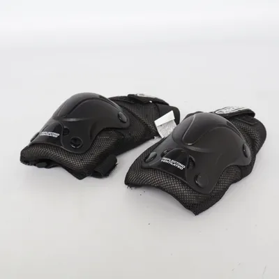 Protection (Black) from Roces