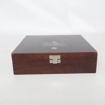 Vintillbehör (Silverfärgad, Röd, Brun) från WMF