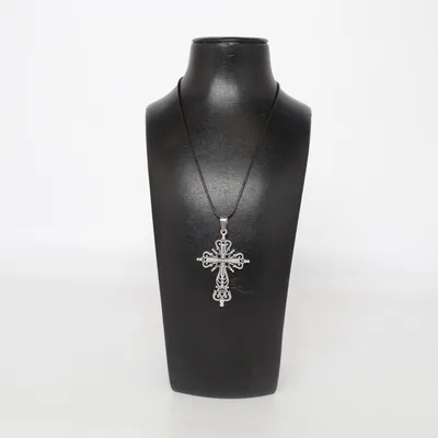 Collier (Noir, Argent) Métal inconnu