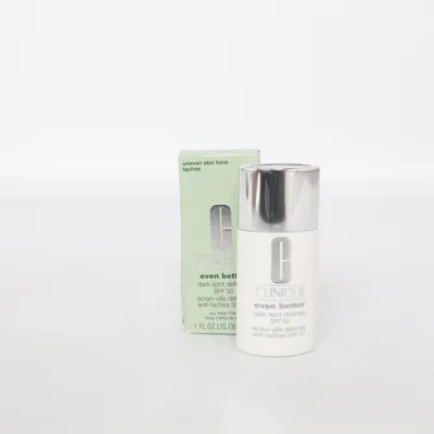 Foundation (Sheer Tint) från Clinique