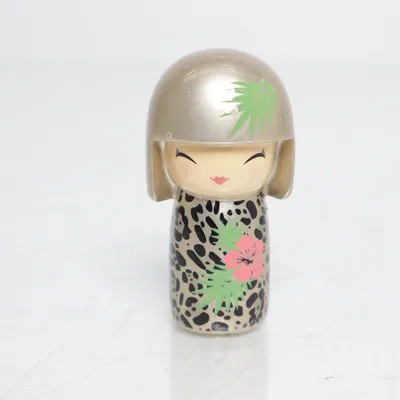 Kokeshi (Beige, Flerfarvet) fra With Love Skincity