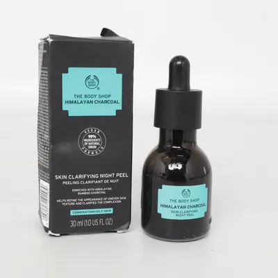 Ansiktspeeling (Himalayan Charcoal) från The Body Shop