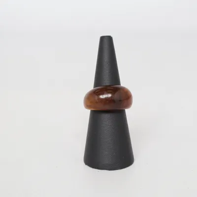 Ring (Bruin) Onbekend materiaal