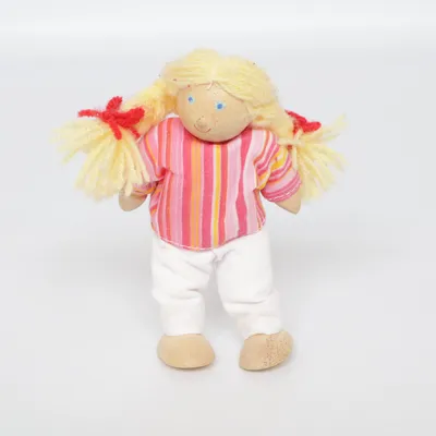 Docka (Flerfärgad) från Pintoy