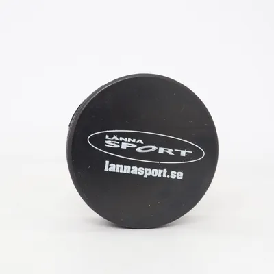 Hockey puck (Black) from Länna Sport