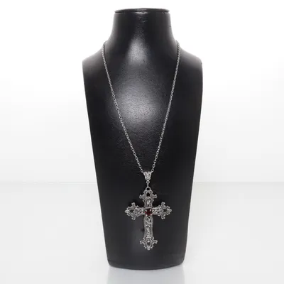 Halsband (Silverfärgad, Röd) Okänd metall