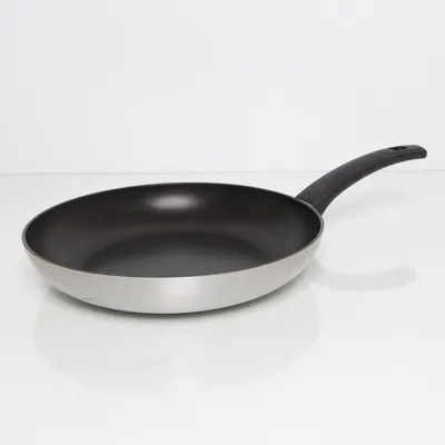 Frying pan (Black, Silver) from Crofton