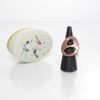 Ring (Guldfärgad) från Fossil Okänd metall