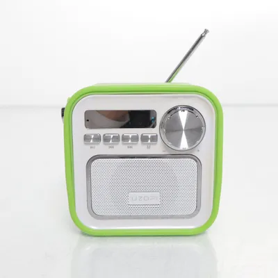 Radio (Grön) från Uzopi