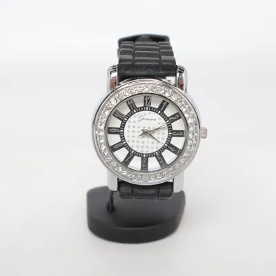 Montre (Noir, Argent) de Geneva