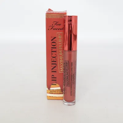 Lip gloss (MAXIMUM PLUMP) from Too Faced
