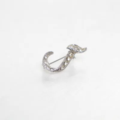 Brosch (Silverfärgad) Okänd metall