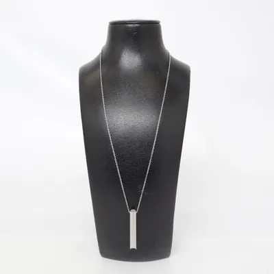 Halsband (Silverfärgad) Okänd metall