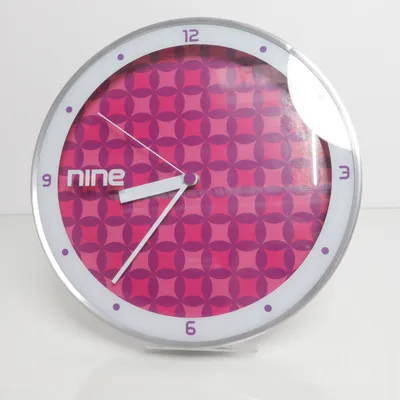 Väggklocka (Grå) från Nine